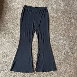 Black ribbed bell bottom pull on pants plus size 22